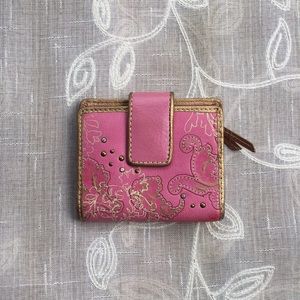 Fossil Leather Wallet – Pink Floral Embossed